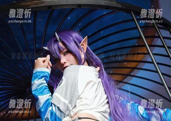 Azami 全套皮衣的Azami,图片里的一瞬间,让我想起了什么呢……