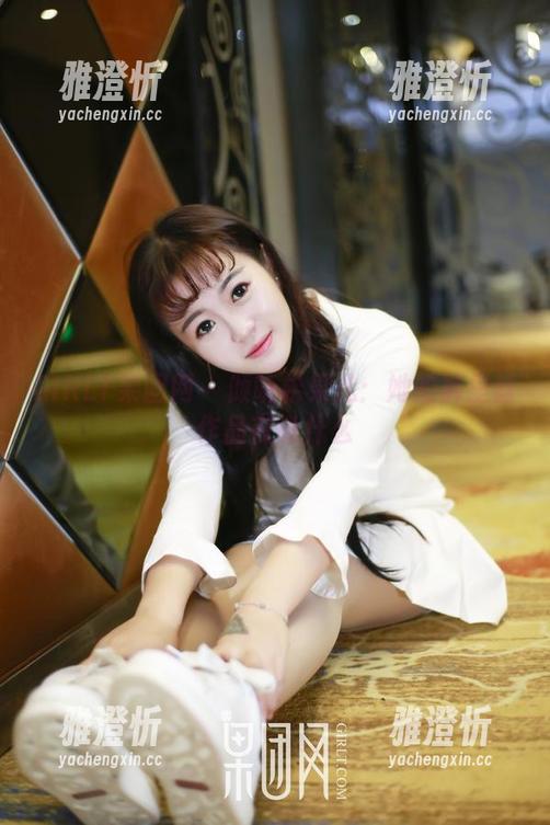 GIRLT果团网-松果儿 GIRLT果团网 - 倾听松果儿:她的裤里丝作品在说什么