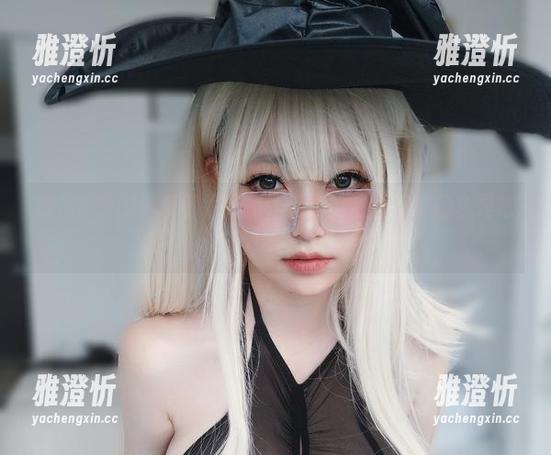 K酱 说出K酱的泳装私拍作品,你猜她最喜欢的颜色是啥?