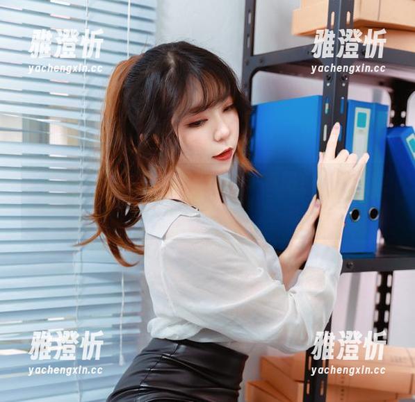 Leah梓未 无圣光之下,看看Leah梓未的图包如何定义堕落修女