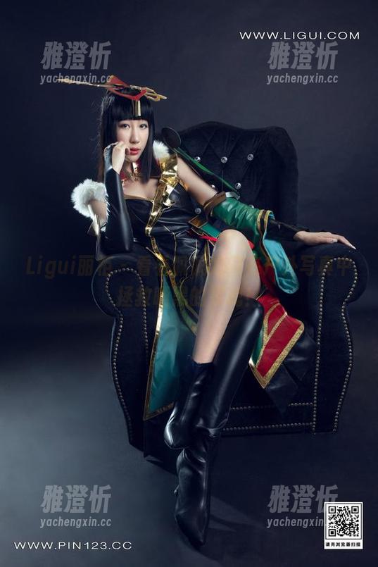 Ligui丽柜-佩佩 Ligui丽柜 - 看看佩佩如何在户外写真中拯救晒黑的灵魂!