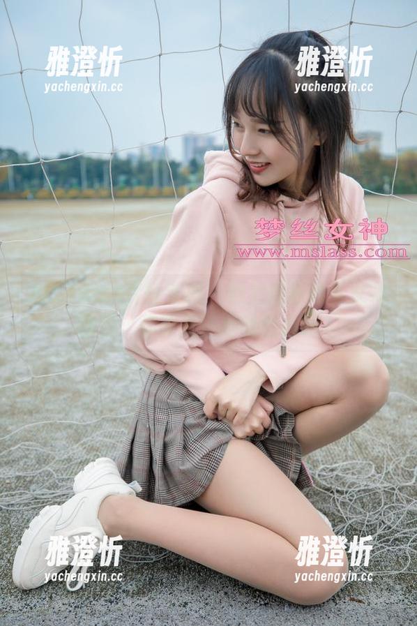 MSLASS梦丝女神 - 然然最新靴下女神图包：你能抵挡她的魅力吗？