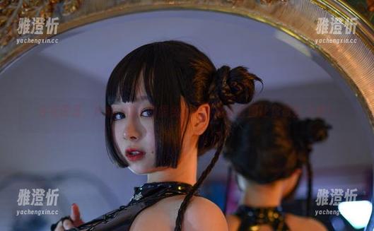在花园里，PAKI酱真的很兔女郎！高清套图让你欲罢不能！