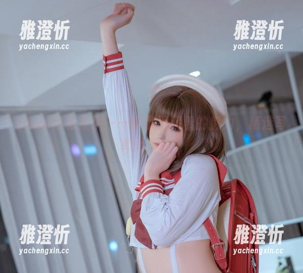 Quan冉有点饿 Quan冉有点饿——眼镜里藏着的魅力,精选写真大揭秘!