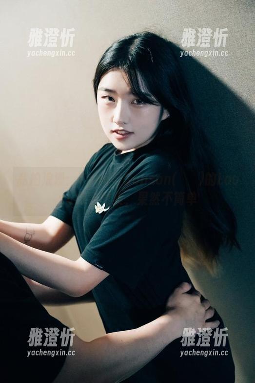 私拍浪漫：Yano与Sonson(손손)的Loozy约会图集，果然不简单