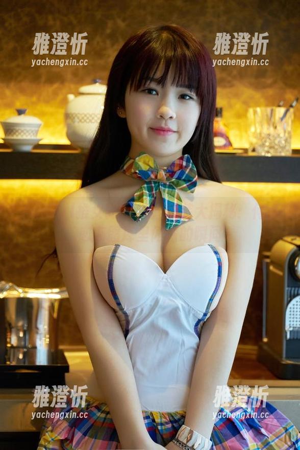 TuiGirl推女郎-何奕恋 TuiGirl推女郎 - 撩人套装大揭秘:何奕恋在图库里闪耀的瞬间