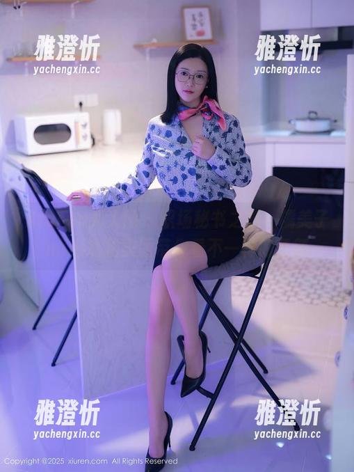 Xiuren秀人网-糯美子mini Xiuren秀人网 - 职场秘书之旅,糯美子mini私拍美图带你看不一样的童颜