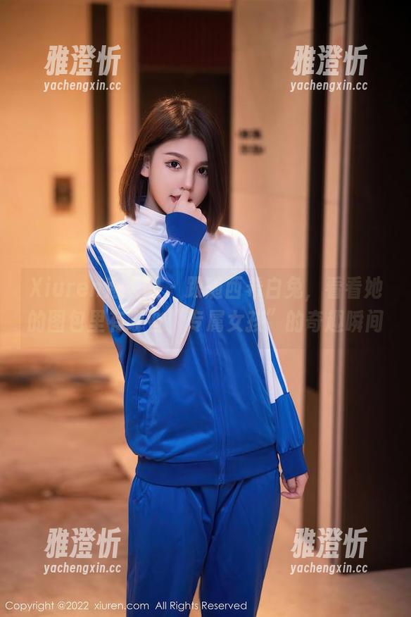 Xiuren秀人网-西希白兔 Xiuren秀人网 - 跟随西希白兔,看看她的图包里有哪些“专属女孩”的奇趣瞬间