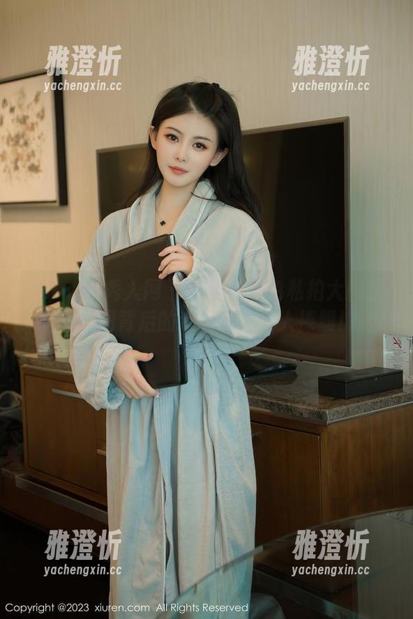 Xiuren秀人网-陈伊人 Xiuren秀人网 - 陈伊人粉色私拍大揭密,原图背后的趣事真是让人捧腹!