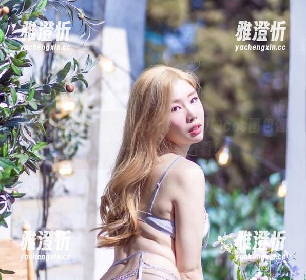洛杉矶的阳光下，Yebin(전예빈)的cos图包像是梦境一样，快来看看！
