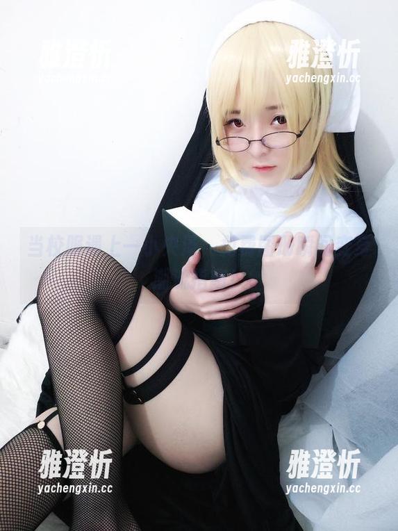 一小央泽 当校服遇上一小央泽,免费图册瞬间变身潮流指南!
