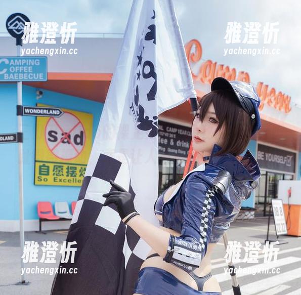 三刀刀miido 三刀刀miido的裸足美图:隐秘的角落,脚趾微微撩动,真是让人不忍心移开目光啊。