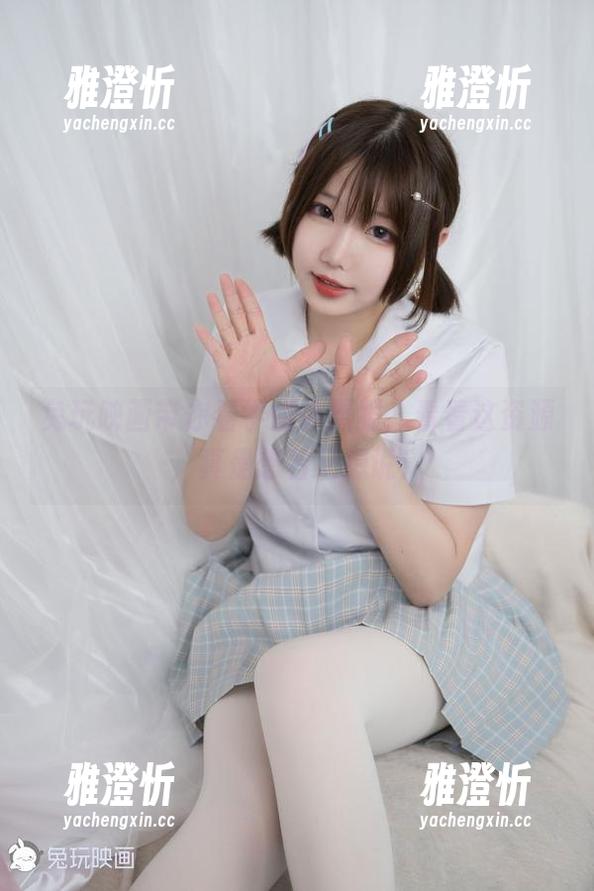 兔玩映画 兔玩映画带你看学姐体操服,看看这资源,真是想看又想说!