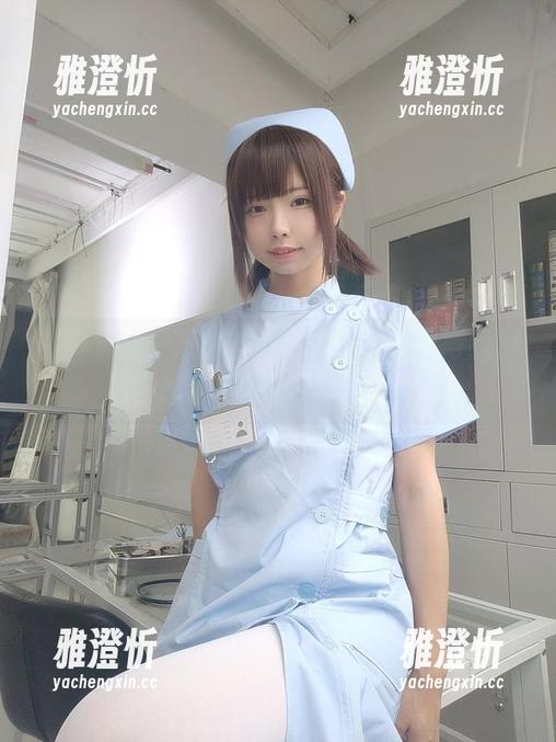 十万珍吱伏特 写真里的十万珍吱伏特,套装搭配得我都想起小时候的秋天!