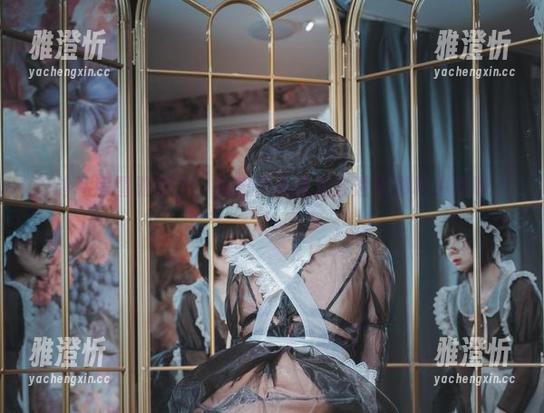 南鸽私房图册来了，最新作品都太会透出那种小暧昧了！