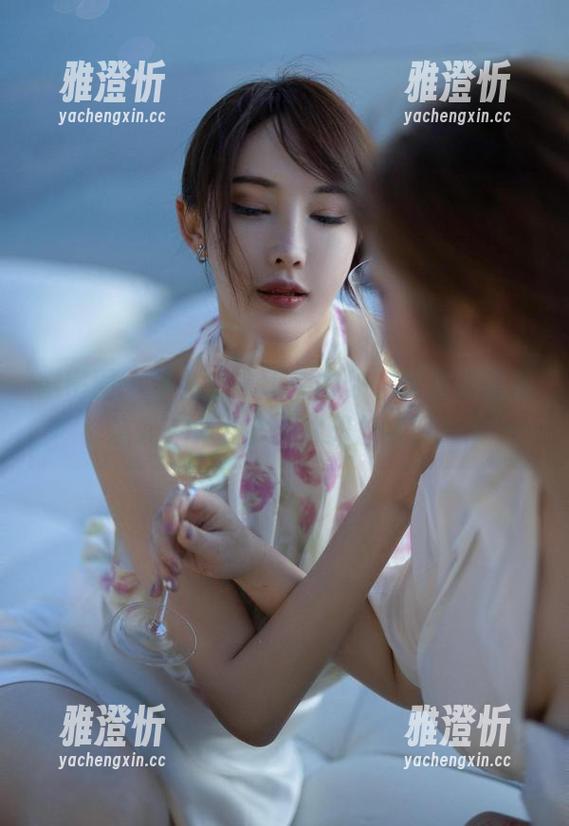周妍希 微密圈 - 挣扎在水印中的你,快来周妍希这儿,免费拿无水印旗袍照!