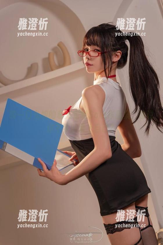 咬一口兔娘 咬一口兔娘的私人定制Solo作品集,谁说你不可以爱上自己?