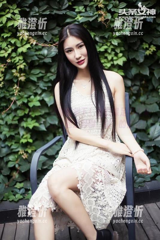 头条女神-乔安 头条女神 - 精髓在脚下!乔安裸足写真集分享,让我们一起来聊聊‘脚’的世界!