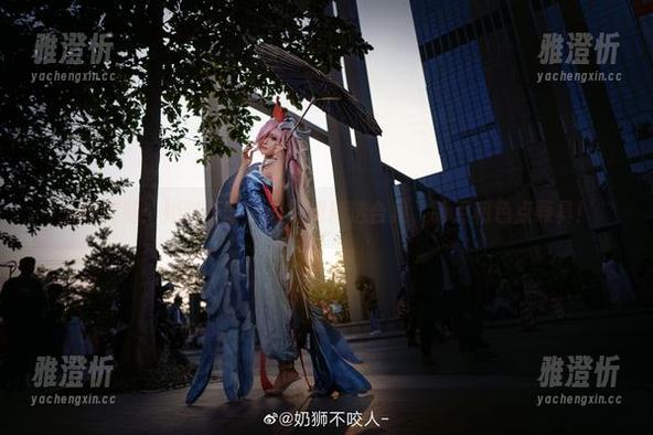 一探究竟：奶狮不咬人的御姐精选合集，萌点和色点兼具！