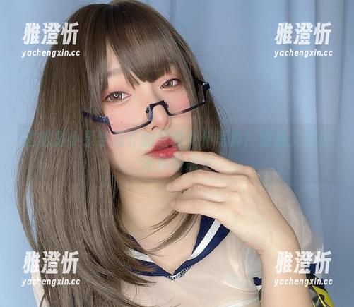 小泉学姐吖 这就是小泉学姐吖的透明女仆写真!清新又欲说还休的感觉