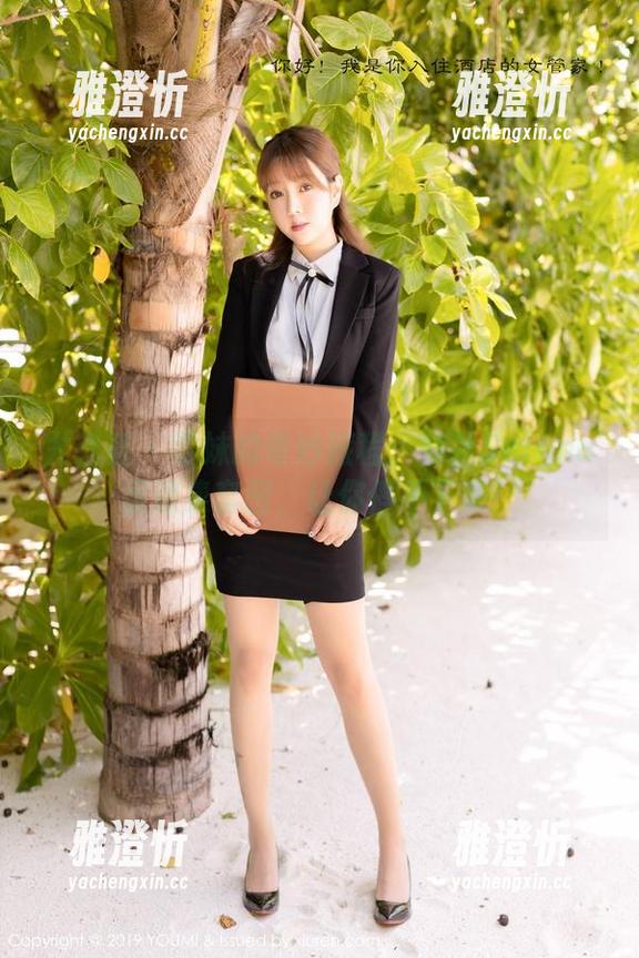 尤蜜荟-娜露Selena 尤蜜荟 - 学妹的奇妙旅程:娜露Selena足迹集套图,让你停不下来!