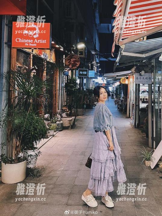御子Yumiko 御子Yumiko系列:JK图包,绝对不能错过的私密瞬间!