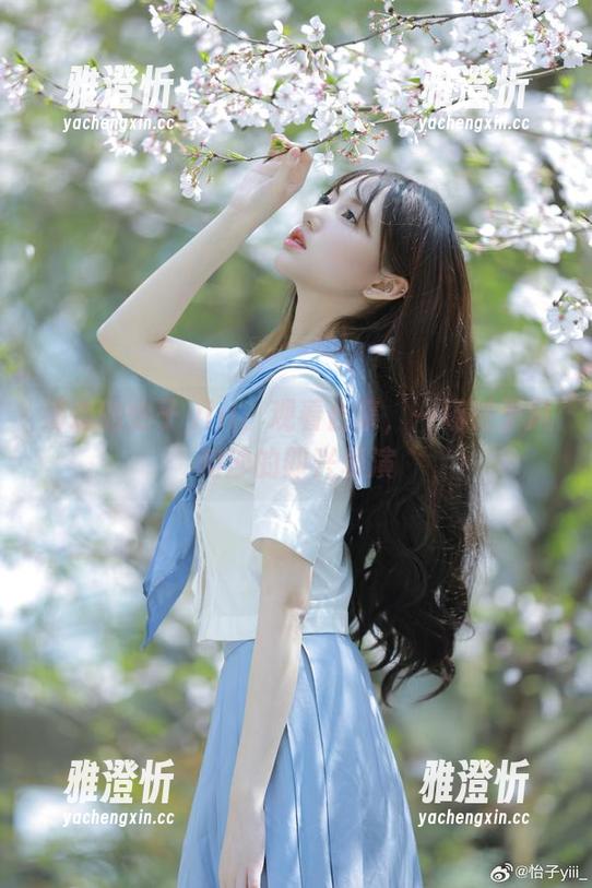 怡子yiii 海边的怡子yiii,观看合集,一场关于风和沙的即兴表演