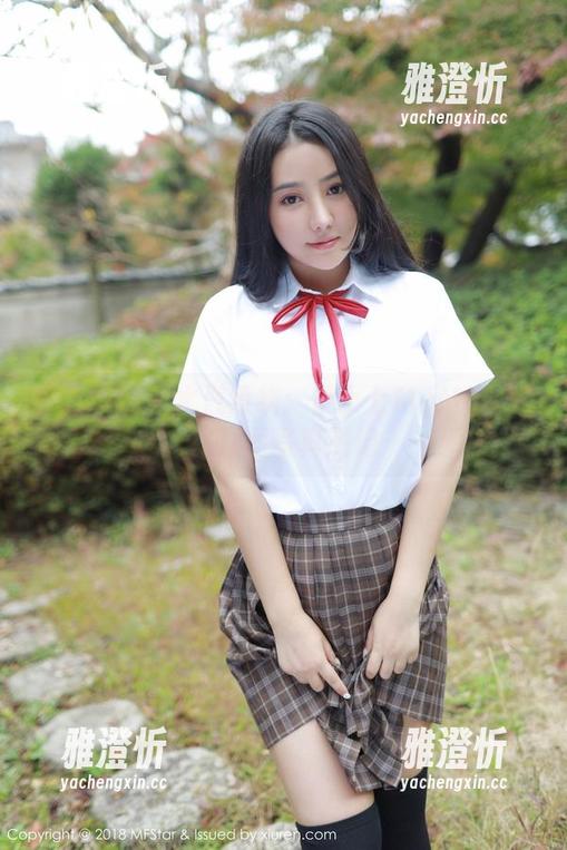 模范学院-伊小七MoMo 模范学院 - 水汽缭绕:伊小七MoMo的浴室原图写真游记