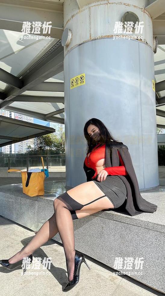 水蜜桃米米 微密圈 - 在网盘里找到水蜜桃米米的修女写真,感觉自己捡到宝了!