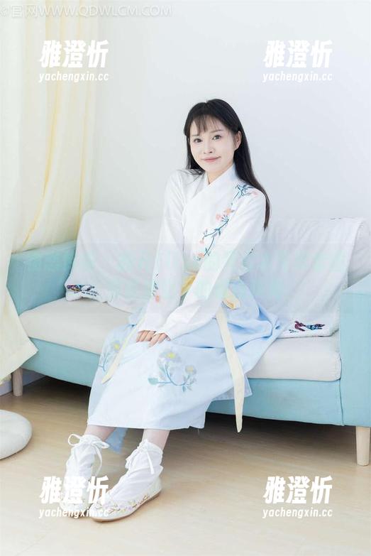 物恋传媒-elise 物恋传媒 - 翻开Elise的死库水写真套图:那些晴空下的惬意瞬间