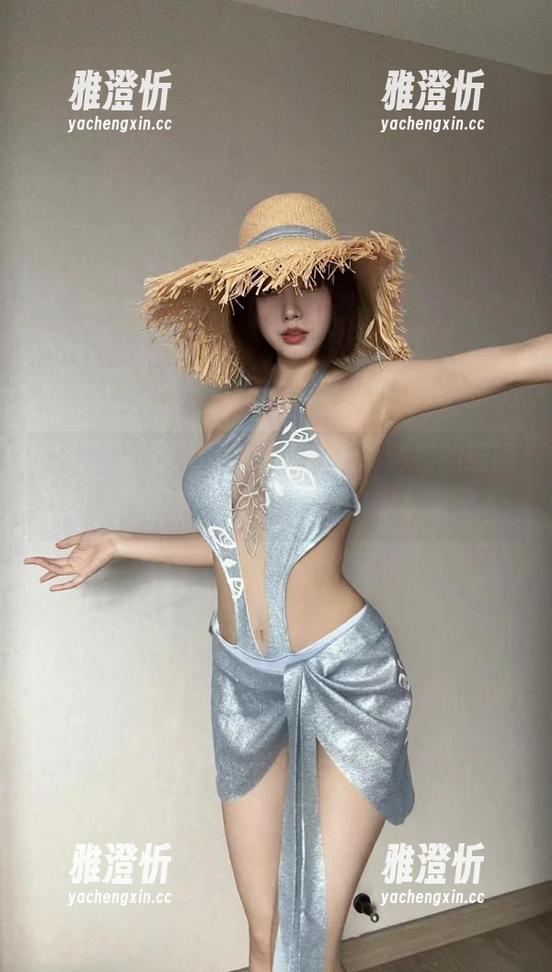 琳铛铛 微密圈 - 一见倾心的短裙,琳铛铛的原图照片把人咬了一口,满满的想象空间。