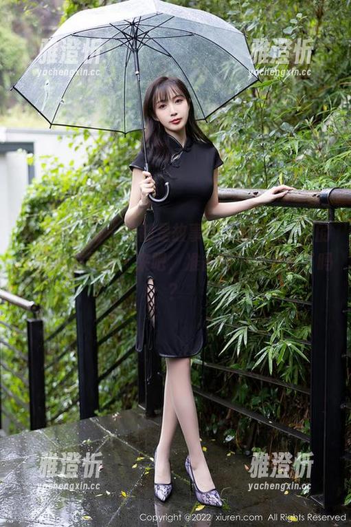 秀人网-冷月yuer 秀人网 - 每一寸都是故事——冷月yuer的美腿高清原图,来吧,准备好一探究竟了吗?