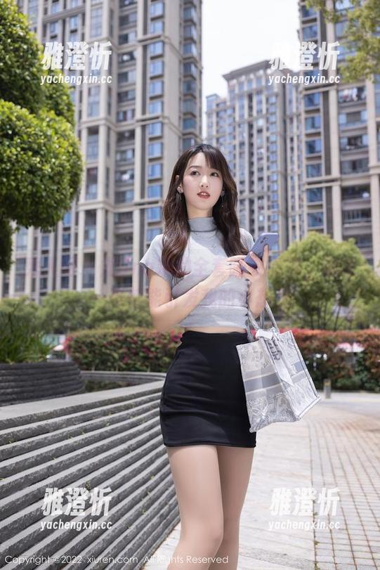 秀人网-尤Una娜 秀人网 - 尤Una娜的全套睡衣原图,随便一张都能引发我的小想法