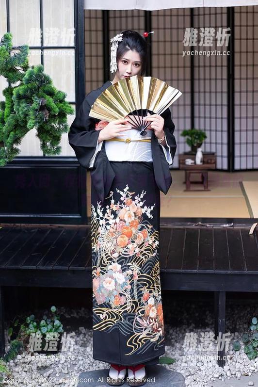 秀人网-模特悦悦 秀人网 - 模特悦悦兔女郎写真:点开网盘的瞬间,心跳加速?