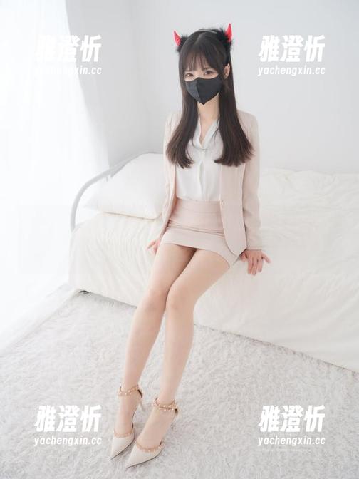 紧急企划-小恩 紧急企划 - 优等生图包:小恩,谁说学习不能这么美?