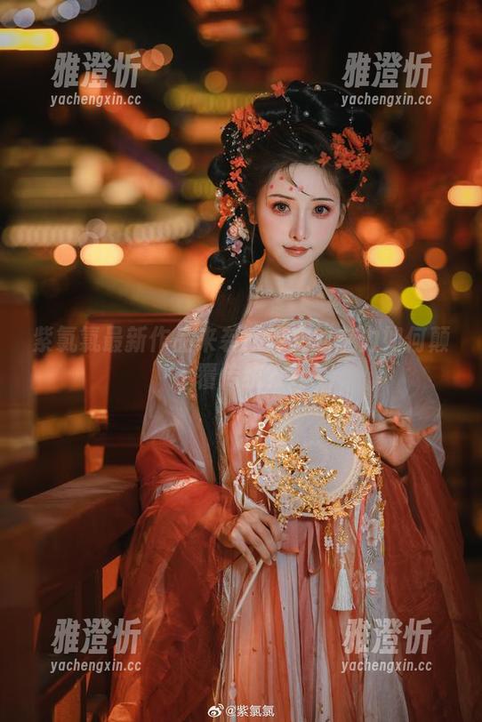 紫氯氯 紫氯氯最新作品来袭:修女的魅力如何颠覆传统?