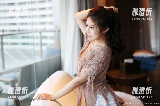 美媛馆-李七喜 美媛馆 - 看!李七喜在连体衣里的优雅:图片作品真是撩人心弦