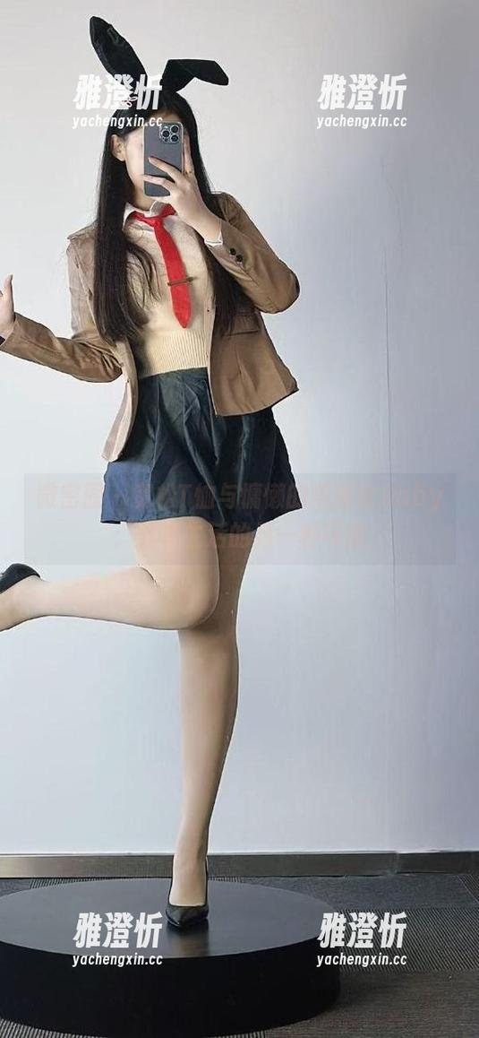 美邵女Baby 微密圈 - 宽松T恤与慵懒的美邵女Baby:分享生活的另一种可能