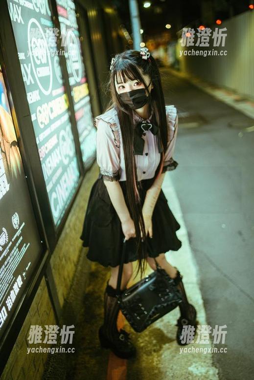 落落Raku 落落Raku的原图和城市风情:CITYGIRL在生活和艺术间游走。