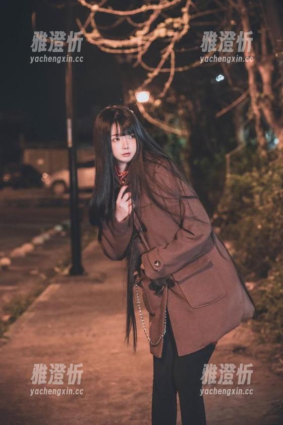 落落Raku 来瞧瞧落落Raku的自拍写真,完美诠释什么叫做‘无视重力’!