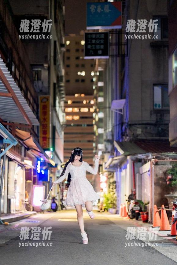 落落Raku 在落落Raku的美图中徜徉,感受那双美足的无限魅力