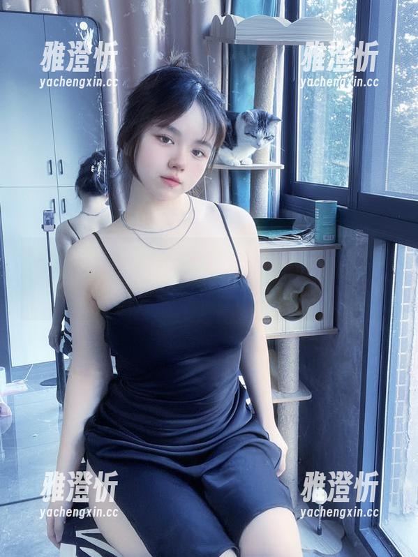 葱油饼er 微密圈 - 在图库里探险,发现葱油饼er的裸足写真,有点微妙的心动…
