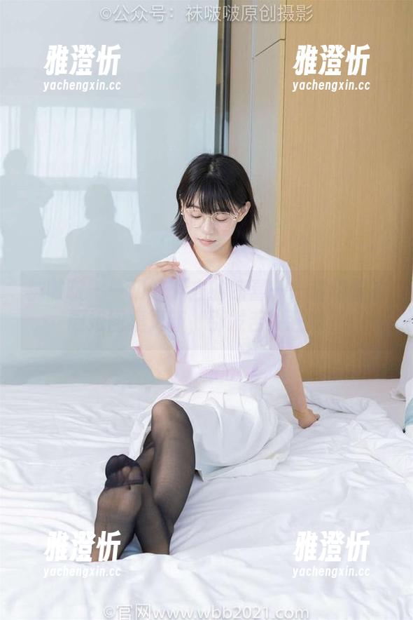 袜啵啵-甜甜圈 袜啵啵 - 一口咬下去的惊喜——甜甜圈的厨娘图集更新,引发舌尖狂欢!