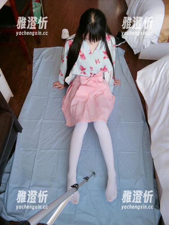西尔酱 别傻了!西尔酱的美脚最新资源,保证你眼前一亮!