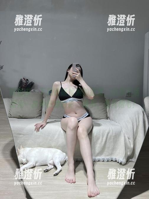 微密圈 - 下载铁锤姐姐的狐尾，给你生活增添一抹神秘的色彩，哦不，是几根毛！