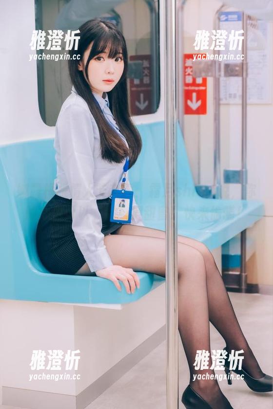 霜月shimo 娜露梅雅情人节套图:霜月shimo说,你的心也可以‘霜’得甜蜜!快来偷瞄!